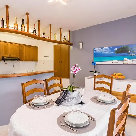 Stunning In With Swimming Pool Apartment
