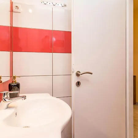 Apartment Stunning In With Swimming Pool